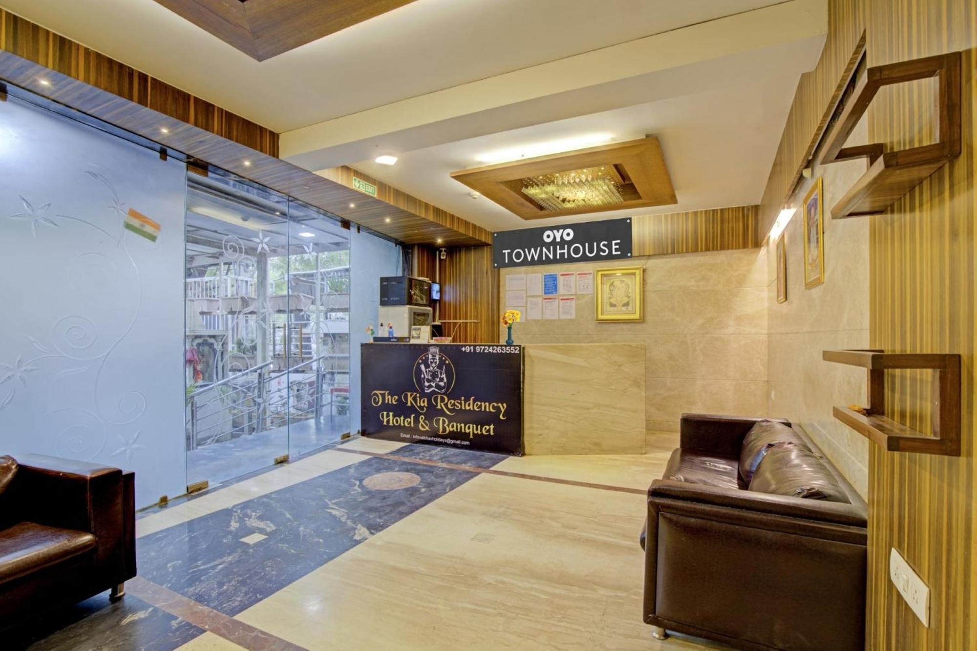 Hotel O The Kia Residency Hotel And Banquet Ahmedabad Exteriör bild